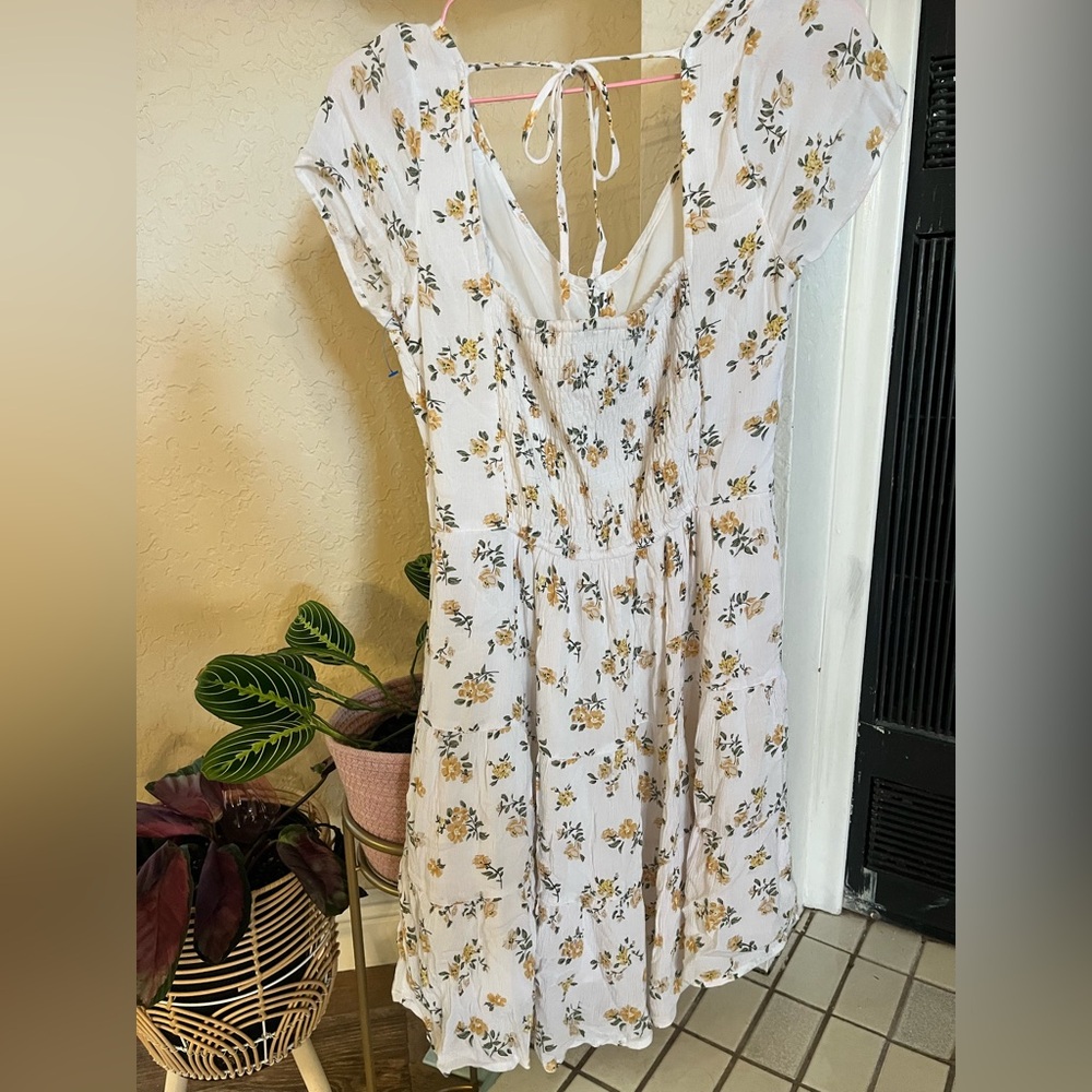Hollister White Floral Mini Dress - Picture 2 of 4
